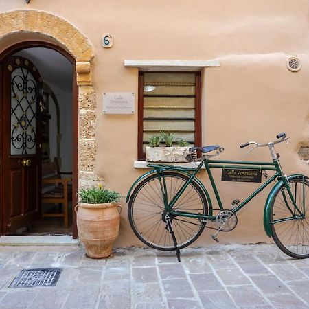 Calle Veneziana Chrissi Akti Chania Exterior foto