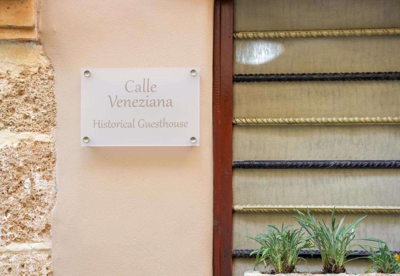 Calle Veneziana Chrissi Akti Chania Exterior foto