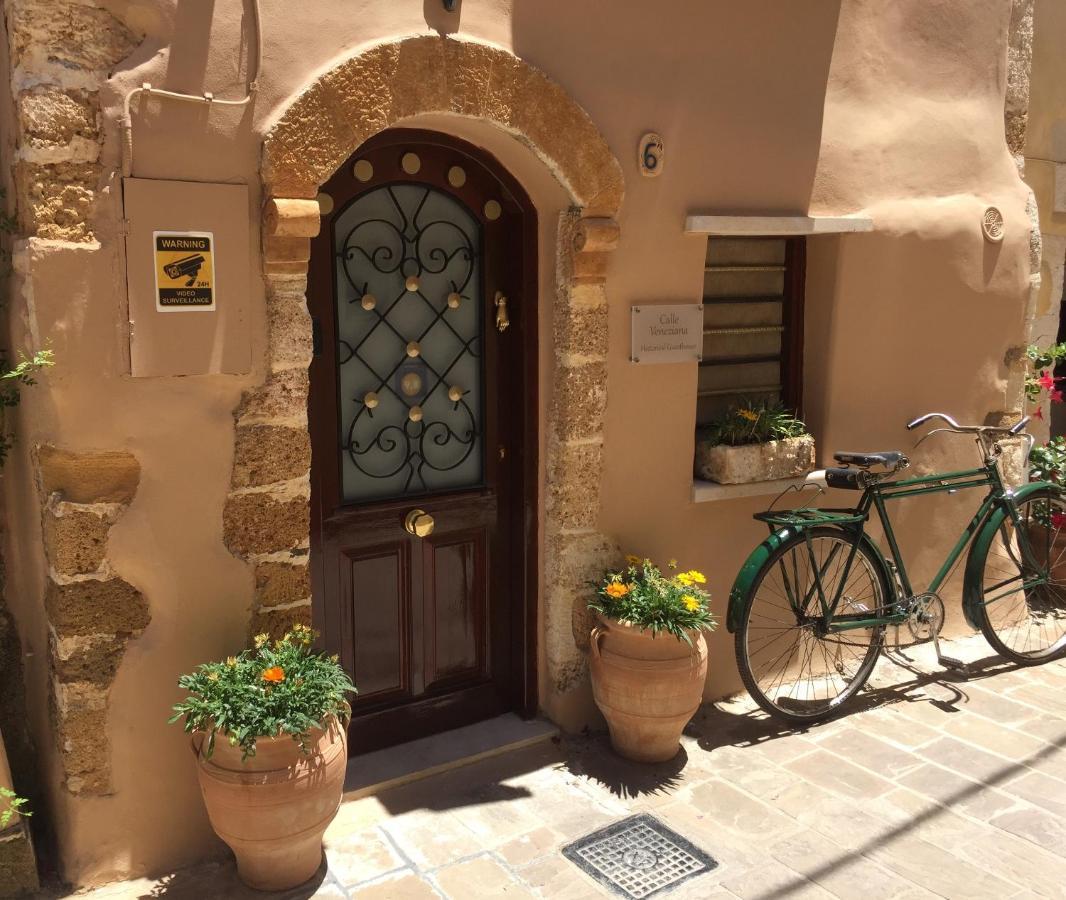 Calle Veneziana Chrissi Akti Chania Exterior foto