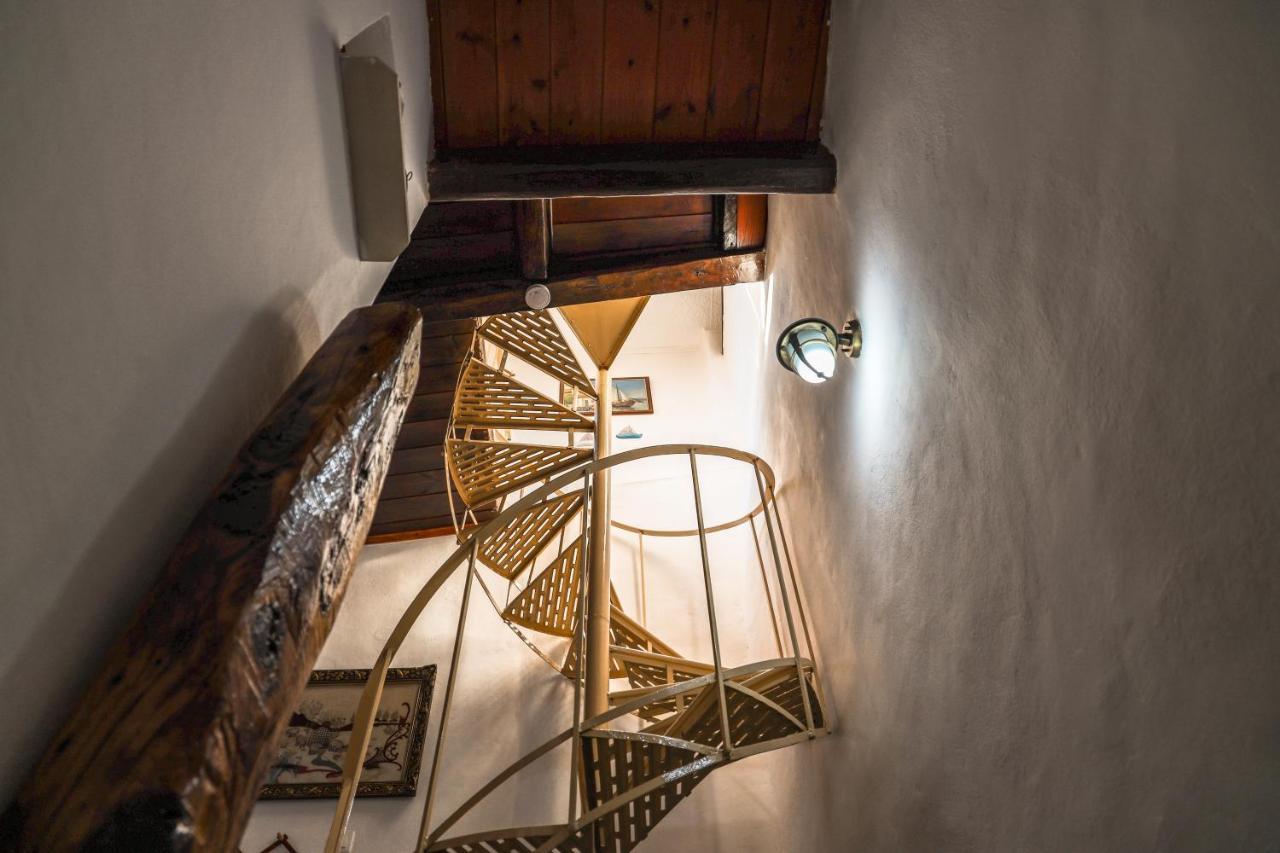Calle Veneziana Chrissi Akti Chania Exterior foto