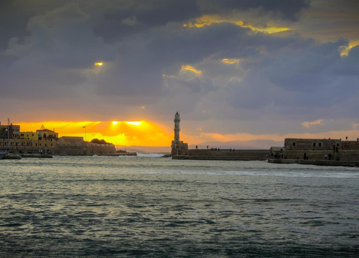 Calle Veneziana Chrissi Akti Chania Exterior foto