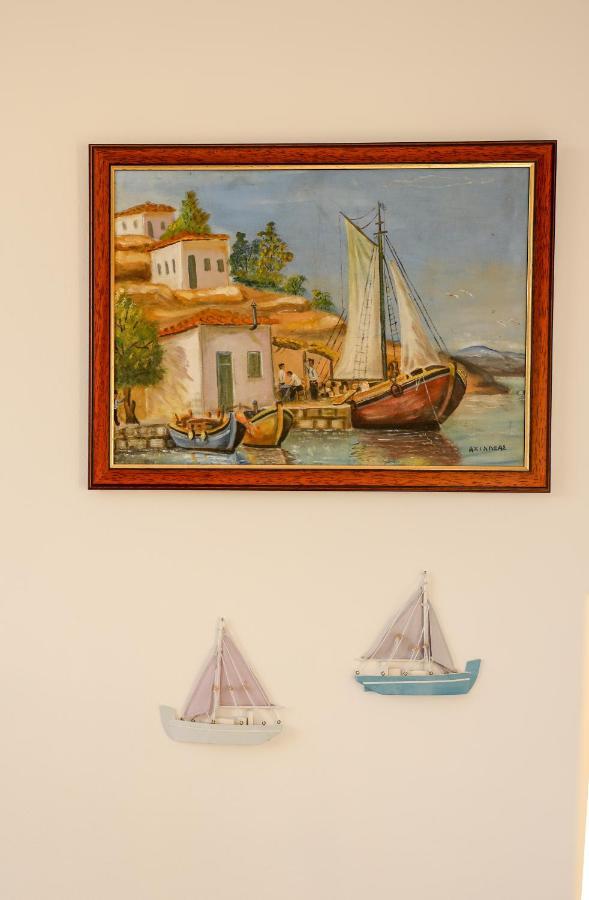 Calle Veneziana Chrissi Akti Chania Exterior foto