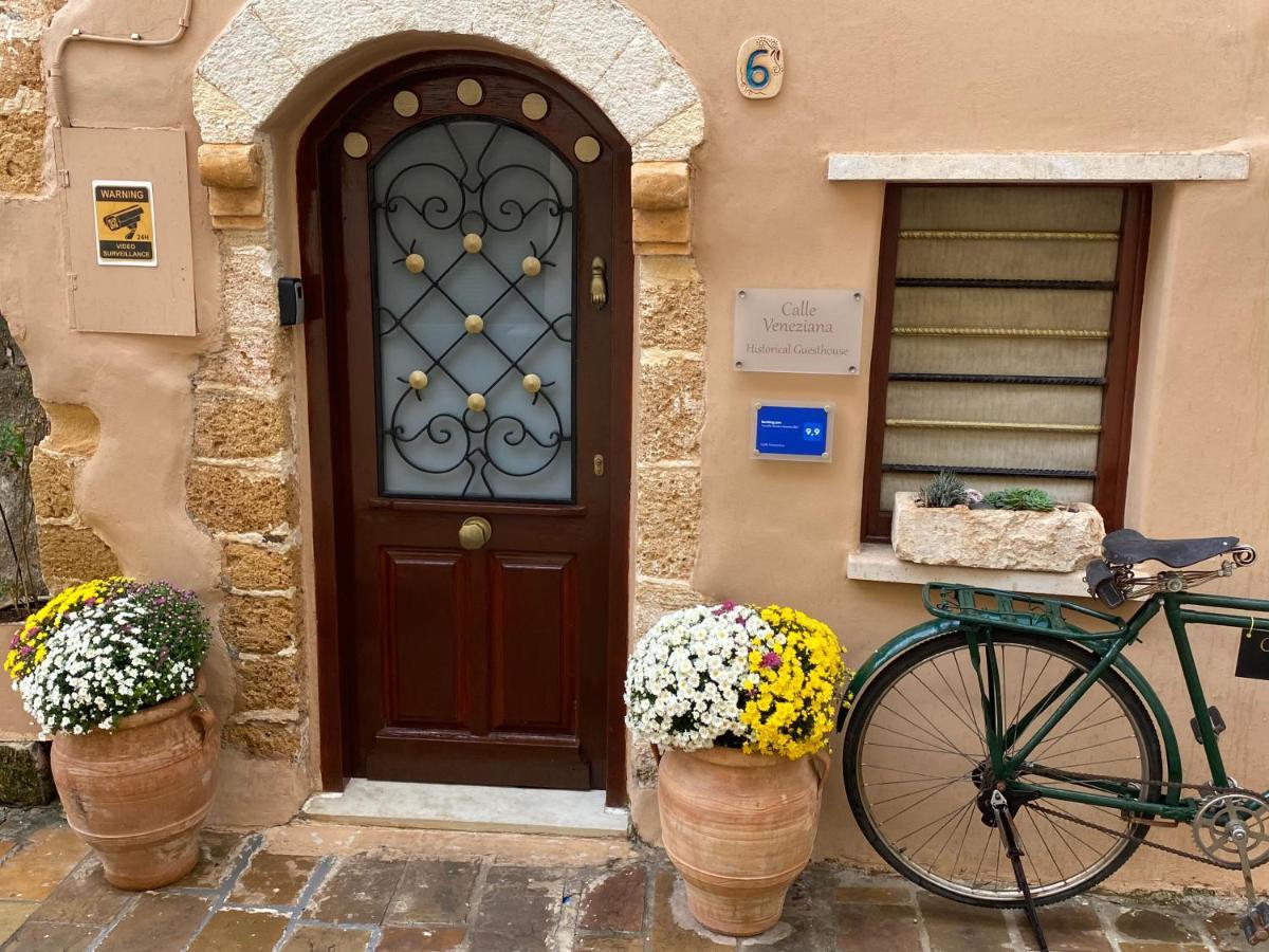 Calle Veneziana Chrissi Akti Chania Exterior foto