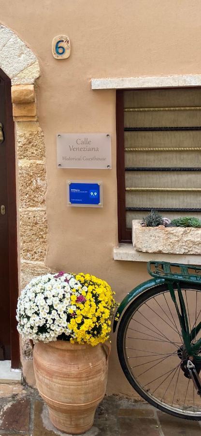 Calle Veneziana Chrissi Akti Chania Exterior foto